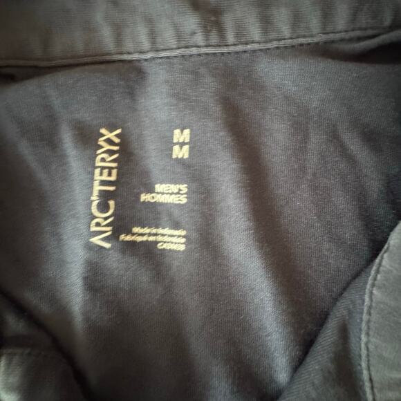 Arc’teryx Captiva Polo Shirt Dark Blue Short Sleeve Performance Shirt Medium‎ - Picture 3 of 15
